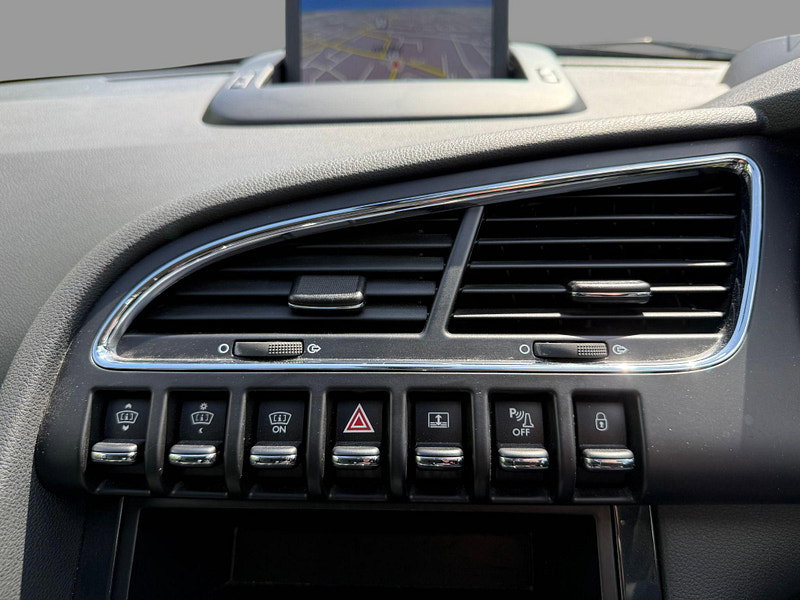 Peugeot 3008 E-HDI ALLURE