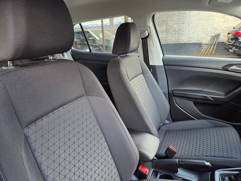 Volkswagen T-Cross SE TSI DSG