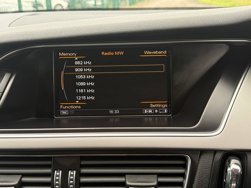 Audi A4 Avant 2.0 TDI SE Technik Estate 5dr Diesel Manual Euro 5 (s/s) (177 ps)