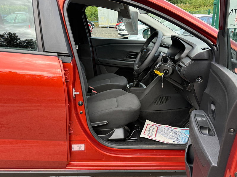 Dacia Jogger 1.0 TCe Essential MPV 5dr Petrol Manual Euro 6 (s/s) (110 ps)