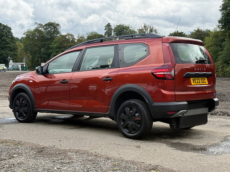 Dacia Jogger 1.0 TCe Essential MPV 5dr Petrol Manual Euro 6 (s/s) (110 ps)