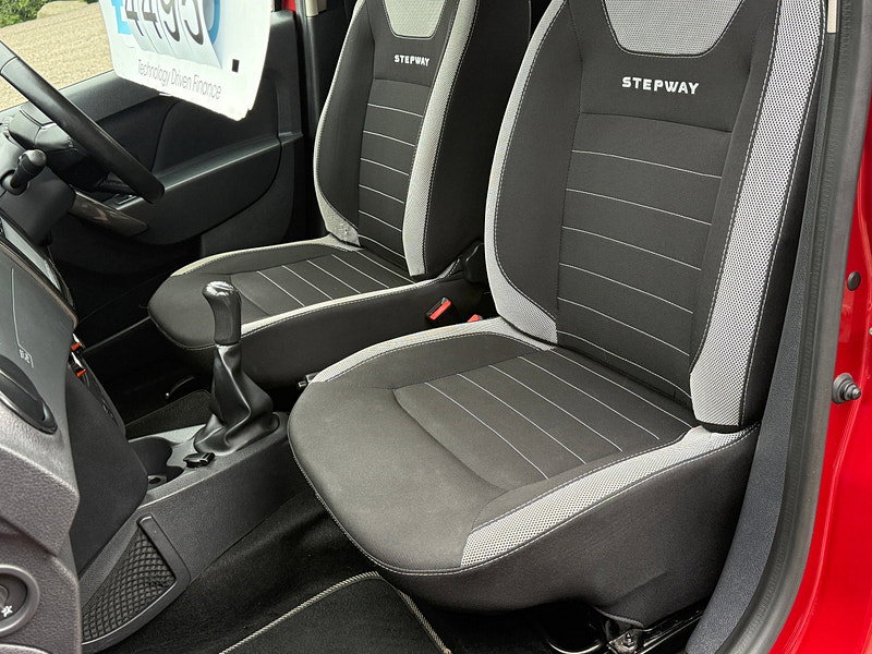 Dacia Sandero Stepway 0.9 TCe Laureate Hatchback 5dr Petrol Manual Euro 6 (s/s) (90 ps)