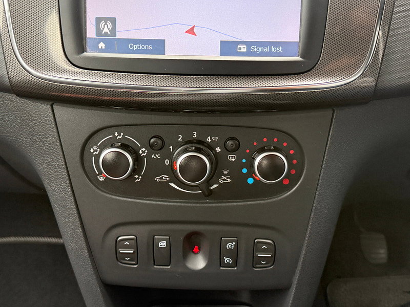 Dacia Sandero Stepway 0.9 TCe Laureate Hatchback 5dr Petrol Manual Euro 6 (s/s) (90 ps)