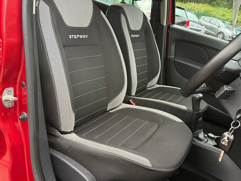 Dacia Sandero Stepway 0.9 TCe Laureate Hatchback 5dr Petrol Manual Euro 6 (s/s) (90 ps)