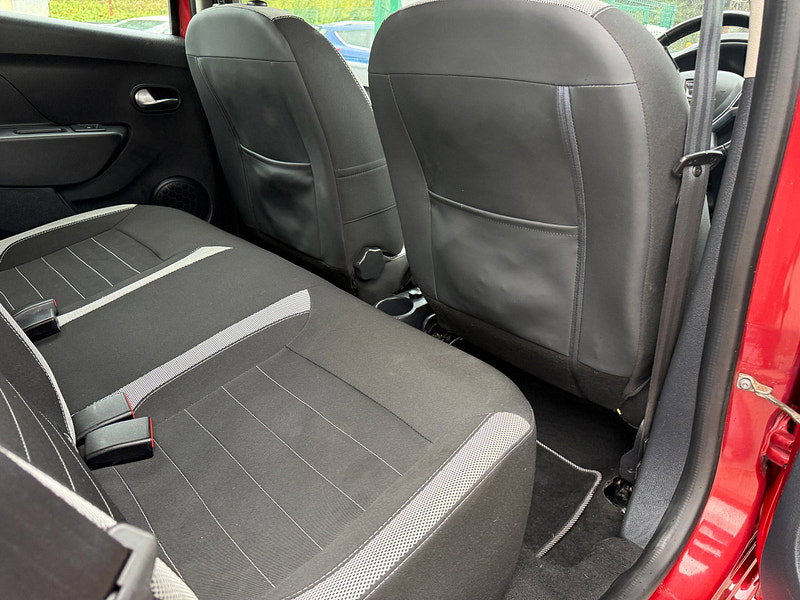 Dacia Sandero Stepway 0.9 TCe Laureate Hatchback 5dr Petrol Manual Euro 6 (s/s) (90 ps)