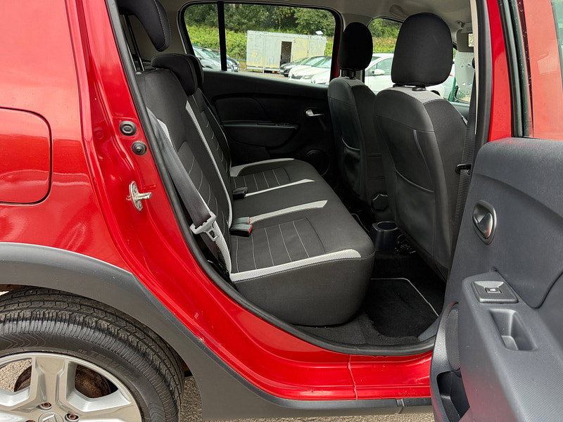 Dacia Sandero Stepway 0.9 TCe Laureate Hatchback 5dr Petrol Manual Euro 6 (s/s) (90 ps)