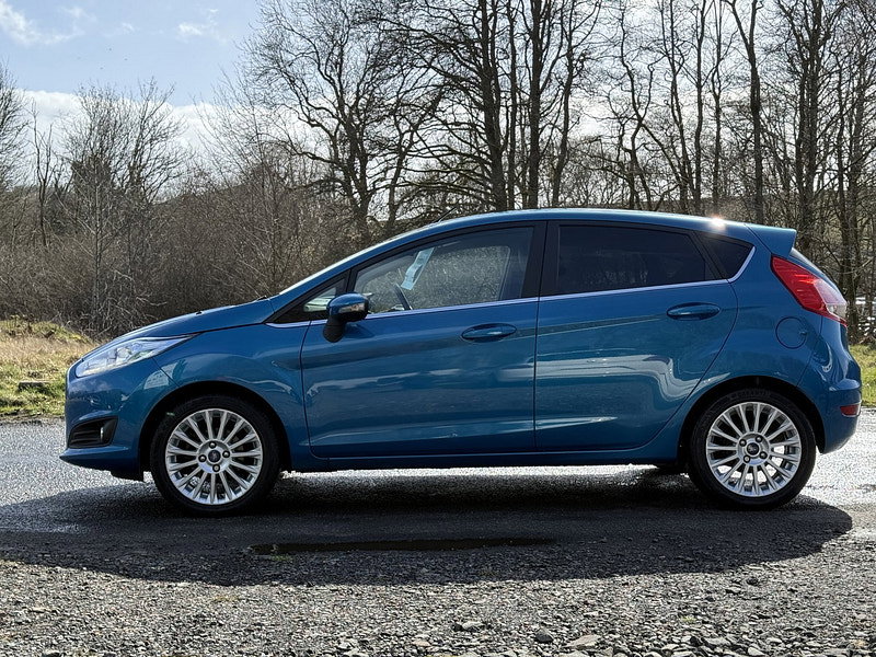 Ford Fiesta 1.5 TDCi Titanium Hatchback 5dr Diesel Manual Euro 5 (75 ps)