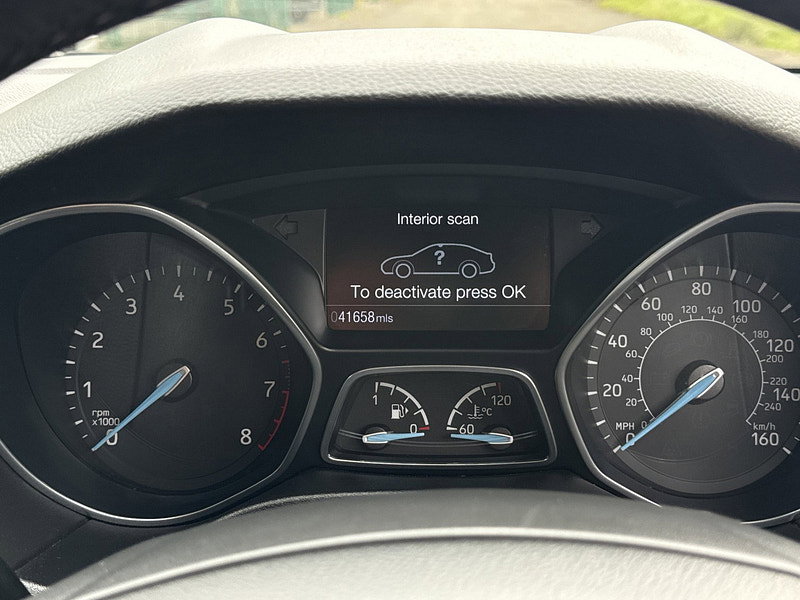 Ford Focus 1.0T EcoBoost Zetec Hatchback 5dr Petrol Manual Euro 6 (s/s) (125 ps)