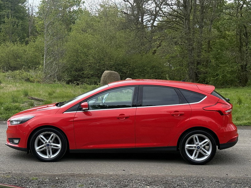 Ford Focus 1.0T EcoBoost Zetec Hatchback 5dr Petrol Manual Euro 6 (s/s) (125 ps)