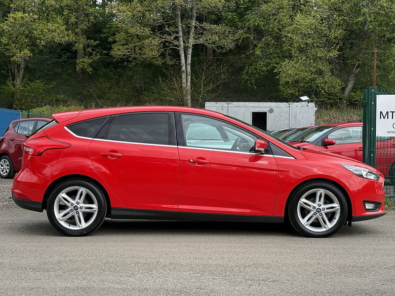 Ford Focus 1.0T EcoBoost Zetec Hatchback 5dr Petrol Manual Euro 6 (s/s) (125 ps)