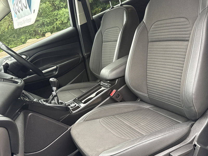 Ford Kuga 1.5 TDCi EcoBlue Titanium Edition SUV 5dr Diesel Manual Euro 6 (s/s) (120 ps)