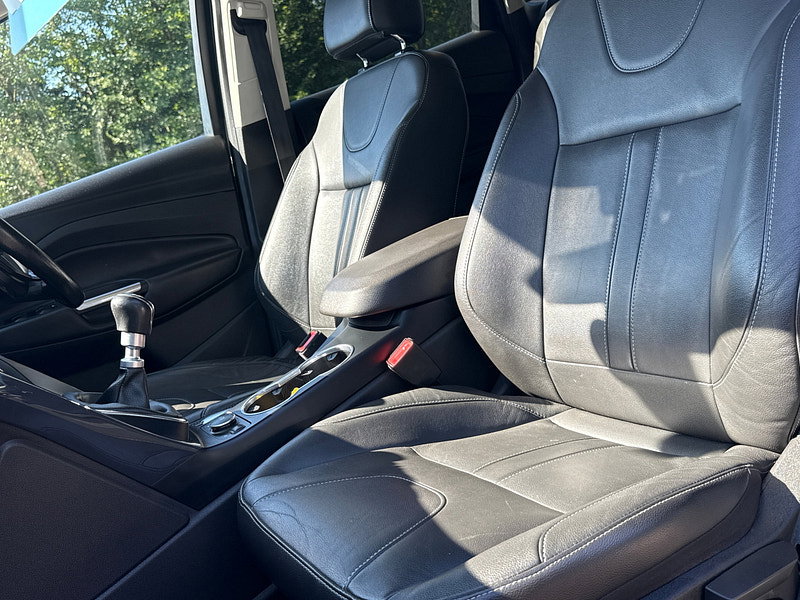 Ford Kuga 2.0 TDCi Titanium X SUV 5dr Diesel Manual AWD Euro 5 (163 ps)