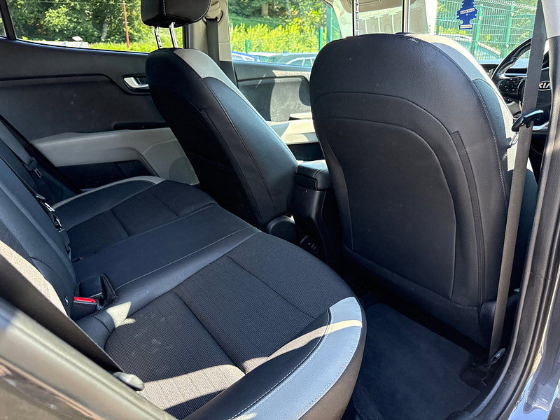 Kia Stonic 1.0 T-GDi 3 SUV 5dr Petrol DCT Euro 6 (s/s) (118 bhp)