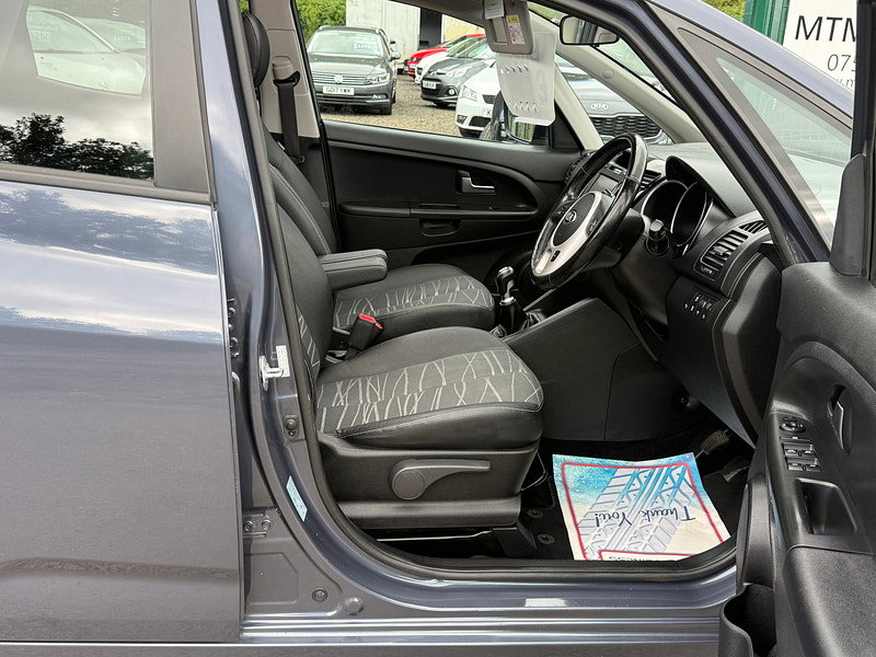 Kia Venga 1.6 4 MPV 5dr Petrol Manual Euro 6 (s/s) (123 bhp)