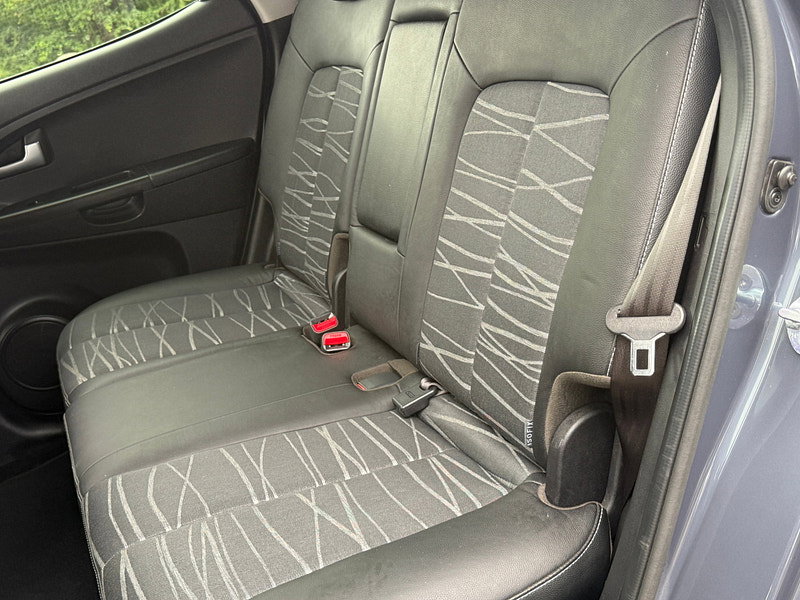 Kia Venga 1.6 4 MPV 5dr Petrol Manual Euro 6 (s/s) (123 bhp)