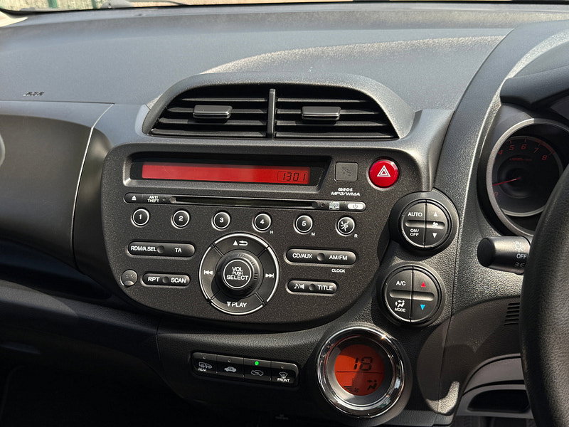 Honda Jazz 1.4 i-VTEC ES Hatchback 5dr Petrol CVT Euro 5 (99 ps)