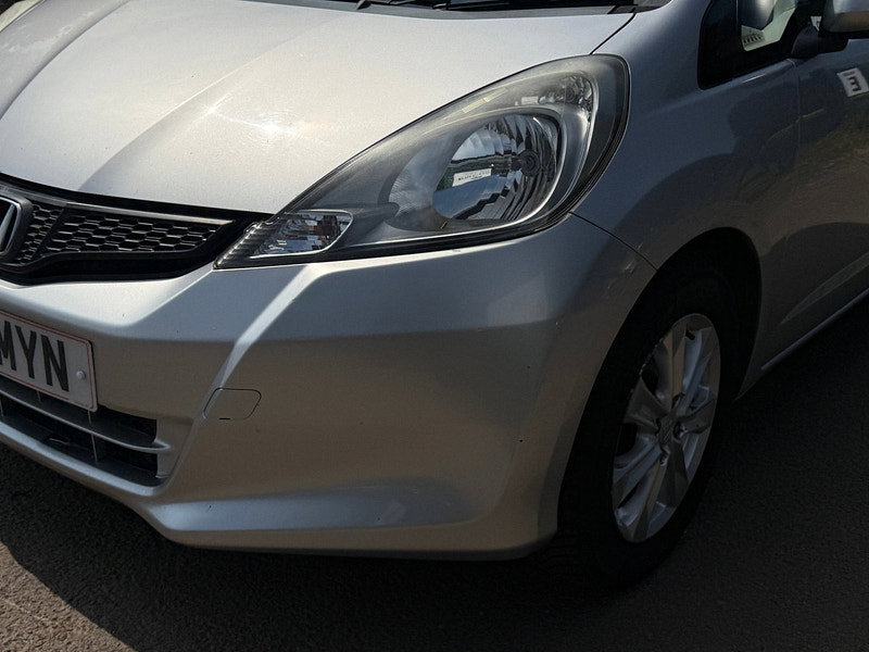 Honda Jazz 1.4 i-VTEC ES Hatchback 5dr Petrol CVT Euro 5 (99 ps)