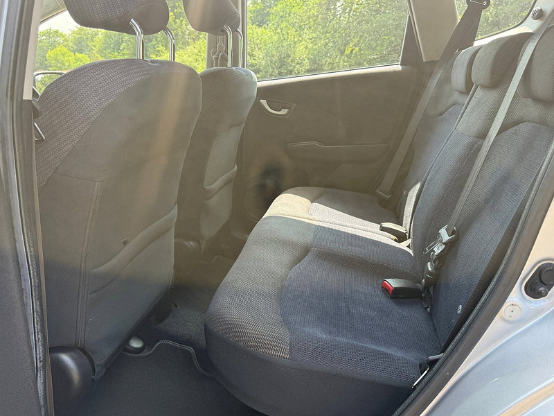 Honda Jazz 1.4 i-VTEC ES Hatchback 5dr Petrol CVT Euro 5 (99 ps)