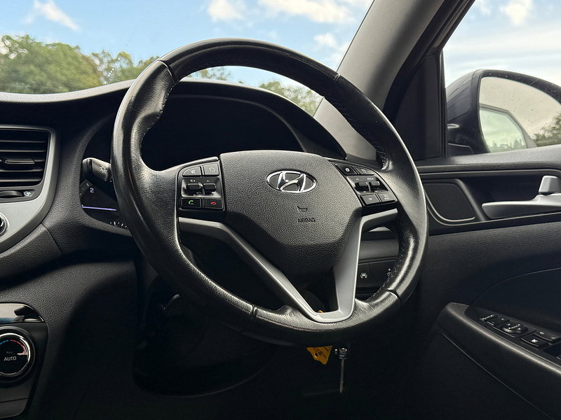 Hyundai Tucson 2.0 CRDi Blue Drive SE Nav SUV 5dr Diesel Manual Euro 6 (s/s) (136 ps)