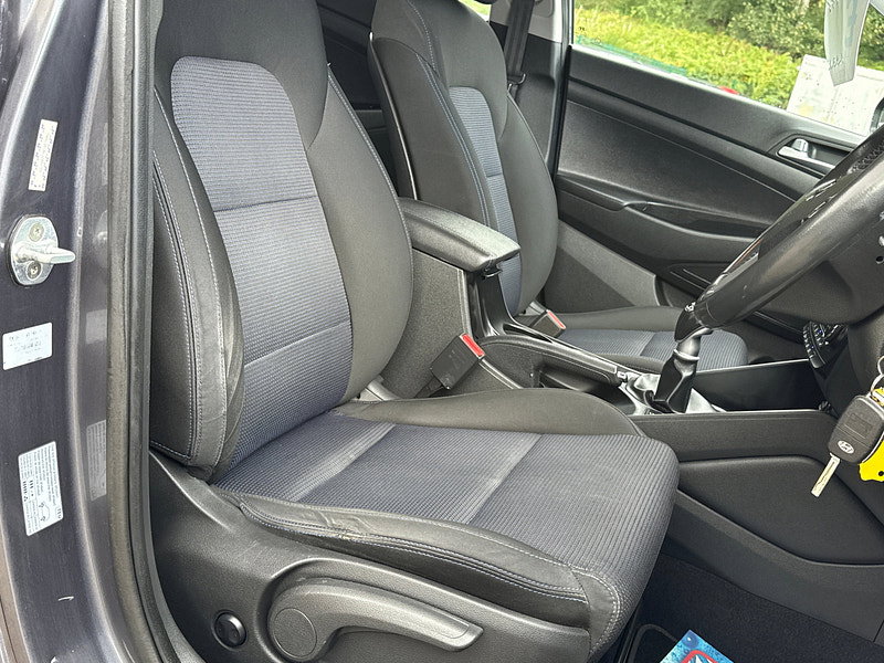 Hyundai Tucson 2.0 CRDi Blue Drive SE Nav SUV 5dr Diesel Manual Euro 6 (s/s) (136 ps)