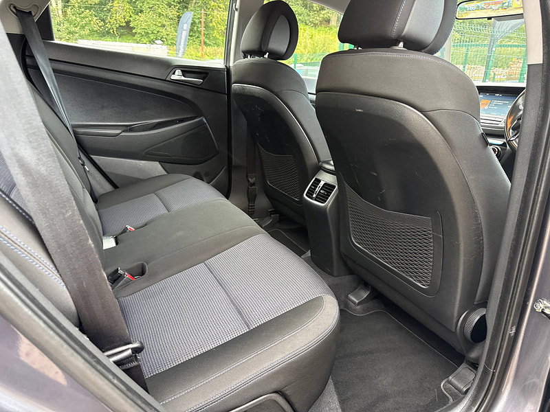 Hyundai Tucson 2.0 CRDi Blue Drive SE Nav SUV 5dr Diesel Manual Euro 6 (s/s) (136 ps)
