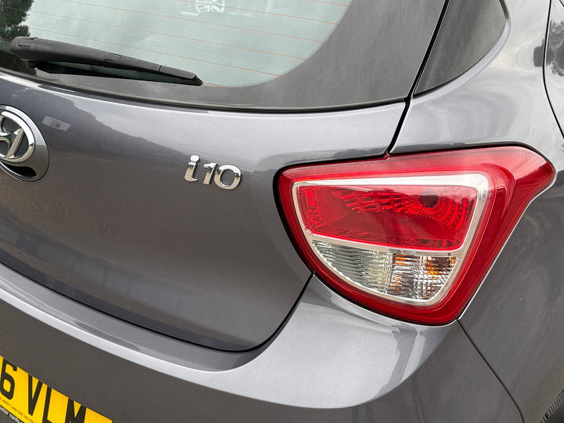 Hyundai I10 1.2 Premium Hatchback 5dr Petrol Manual Euro 5 (87 ps)