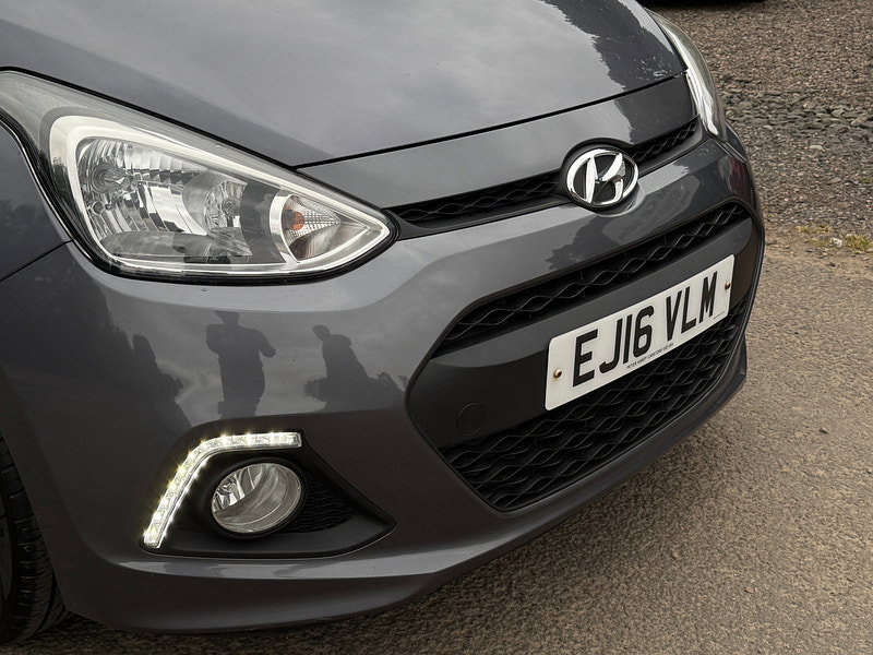 Hyundai I10 1.2 Premium Hatchback 5dr Petrol Manual Euro 5 (87 ps)