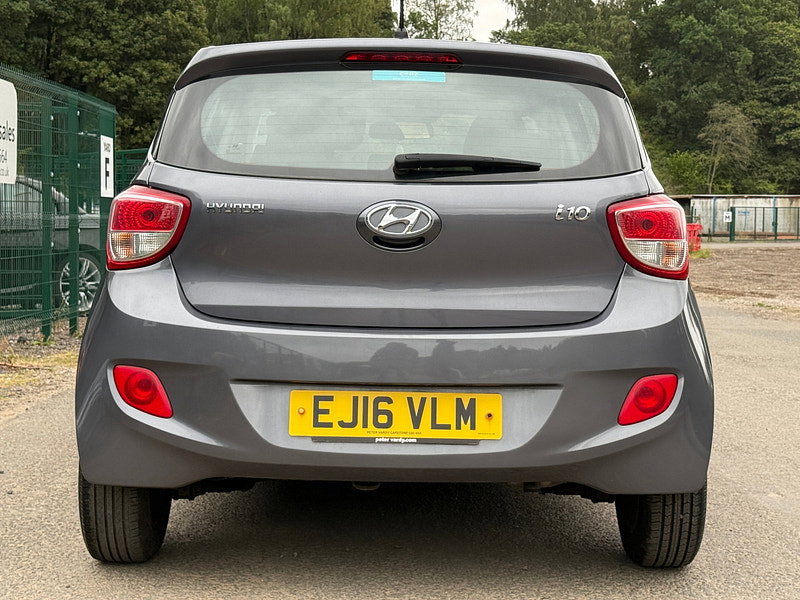 Hyundai I10 1.2 Premium Hatchback 5dr Petrol Manual Euro 5 (87 ps)