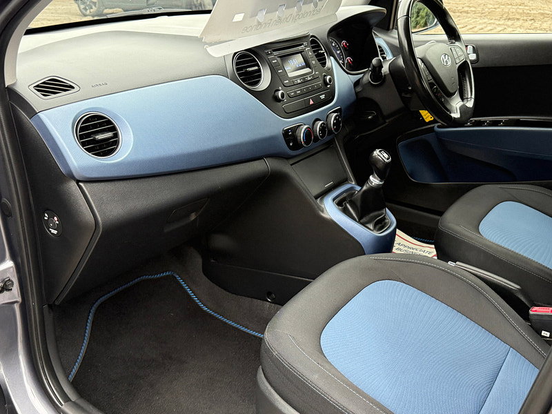 Hyundai I10 1.2 Premium Hatchback 5dr Petrol Manual Euro 5 (87 ps)
