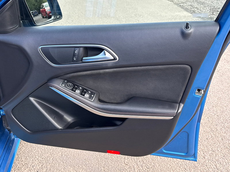 Mercedes-Benz A Class 2.1 A200d AMG Line Hatchback 5dr Diesel Manual Euro 6 (s/s) (136 ps)