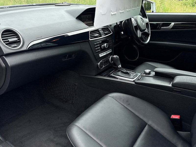 Mercedes-Benz C Class 2.1 C220 CDI BlueEfficiency Executive SE Saloon 4dr Diesel G-Tronic+ Euro 5 (s/s) (170 ps)