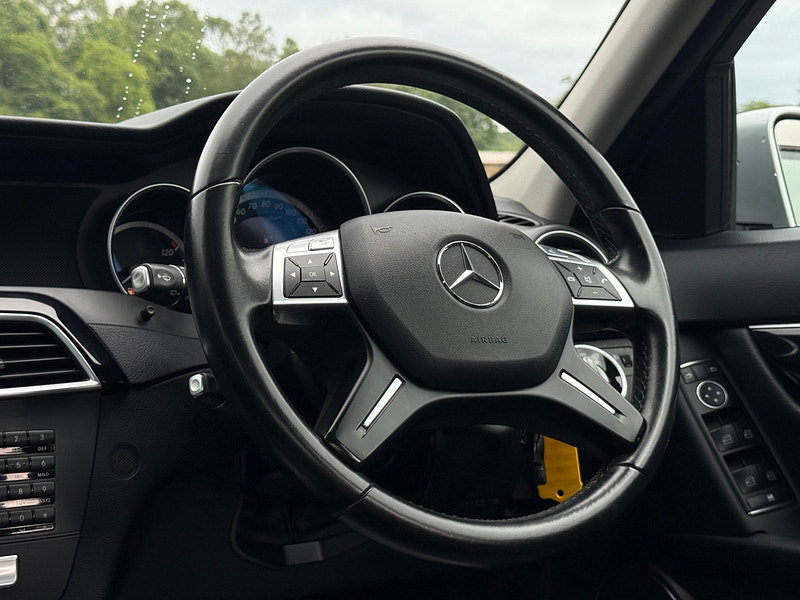Mercedes-Benz C Class 2.1 C220 CDI BlueEfficiency Executive SE Saloon 4dr Diesel G-Tronic+ Euro 5 (s/s) (170 ps)