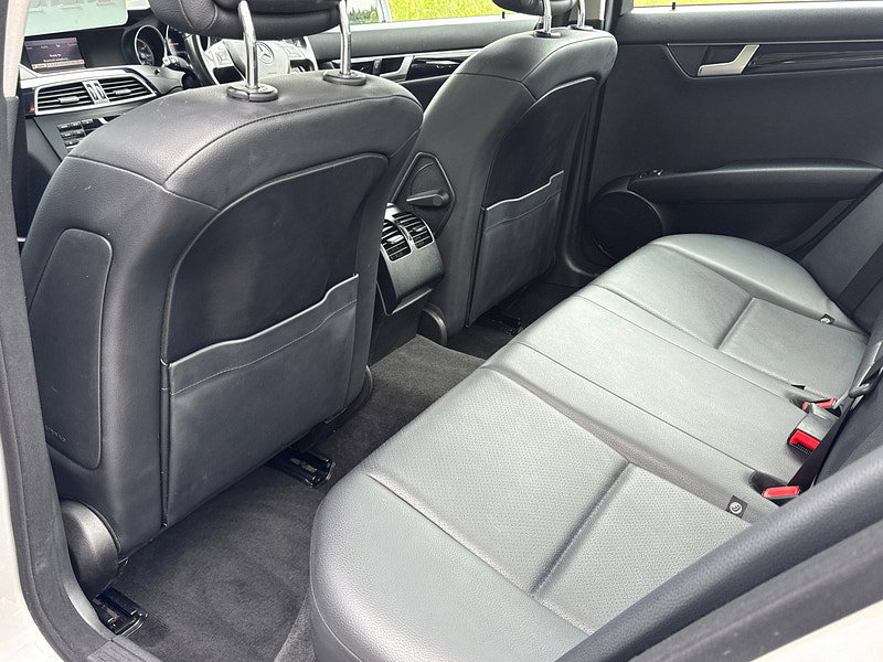 Mercedes-Benz C Class 2.1 C220 CDI BlueEfficiency Executive SE Saloon 4dr Diesel G-Tronic+ Euro 5 (s/s) (170 ps)