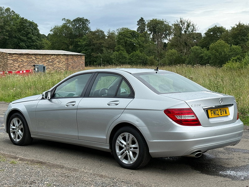 Mercedes-Benz C Class 2.1 C220 CDI BlueEfficiency Executive SE Saloon 4dr Diesel G-Tronic+ Euro 5 (s/s) (170 ps)