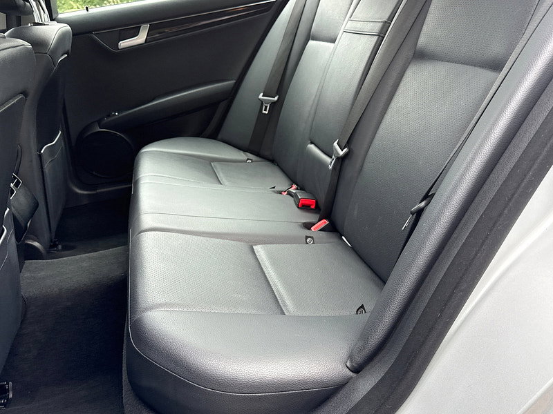 Mercedes-Benz C Class 2.1 C220 CDI BlueEfficiency Executive SE Saloon 4dr Diesel G-Tronic+ Euro 5 (s/s) (170 ps)