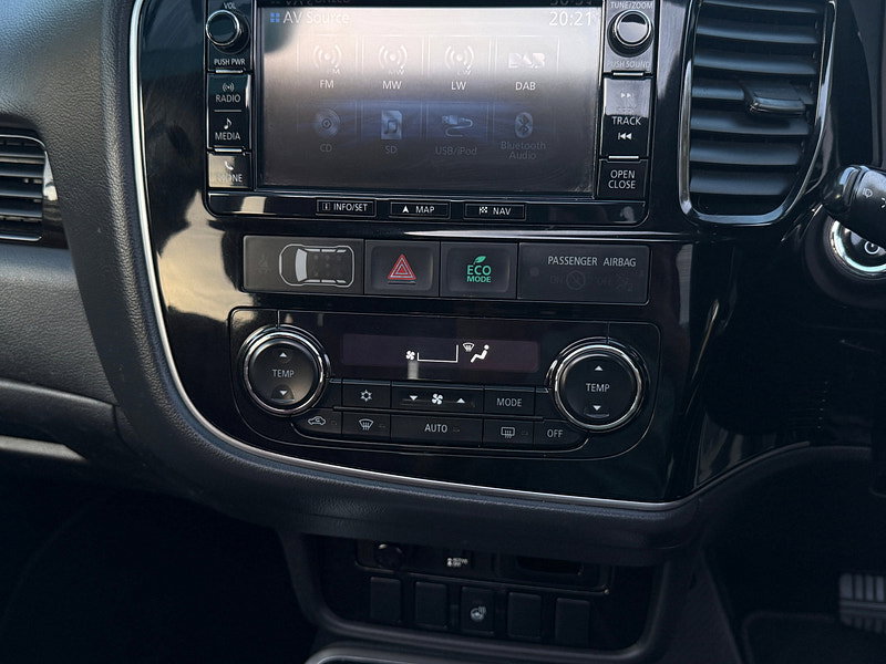 Mitsubishi Outlander 2.0h 12kWh GX5hs SUV 5dr Petrol Plug-in Hybrid CVT 4WD Euro 6 (s/s) (200 ps)
