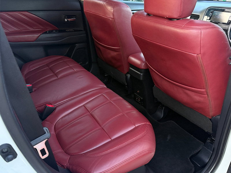 Mitsubishi Outlander 2.0h 12kWh GX5hs SUV 5dr Petrol Plug-in Hybrid CVT 4WD Euro 6 (s/s) (200 ps)