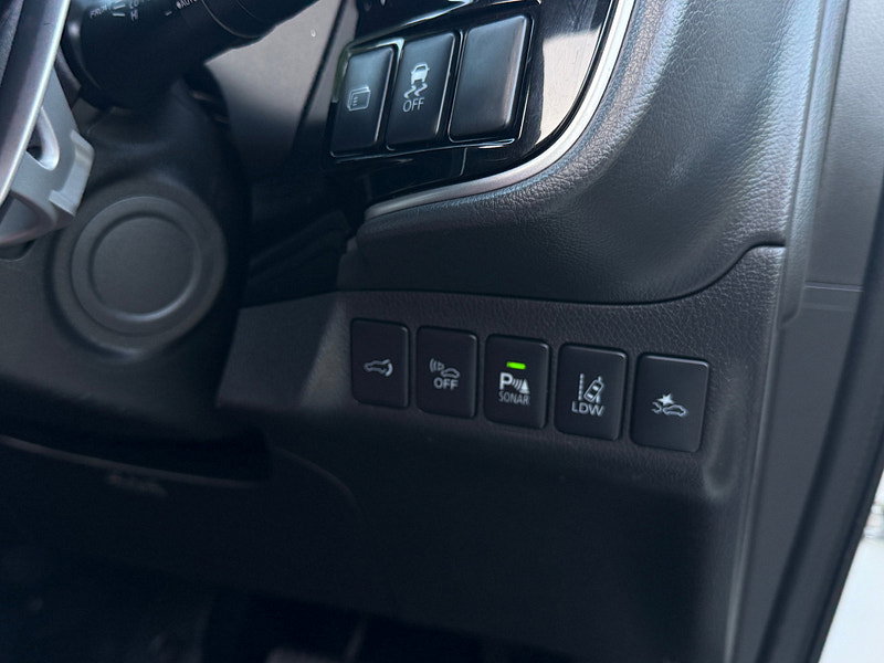 Mitsubishi Outlander 2.0h 12kWh GX5hs SUV 5dr Petrol Plug-in Hybrid CVT 4WD Euro 6 (s/s) (200 ps)