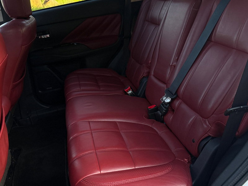 Mitsubishi Outlander 2.0h 12kWh GX5hs SUV 5dr Petrol Plug-in Hybrid CVT 4WD Euro 6 (s/s) (200 ps)