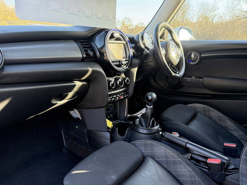 MINI Hatch 1.5 Cooper Hatchback 3dr Petrol Manual Euro 6 (s/s) (136 ps)