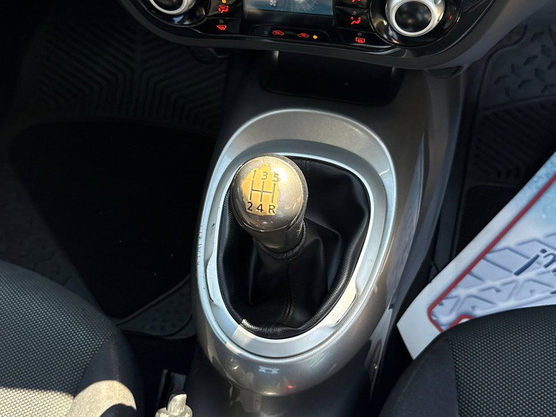 Nissan Juke 1.6 Acenta SUV 5dr Petrol Manual Euro 5 (s/s) (117 ps)