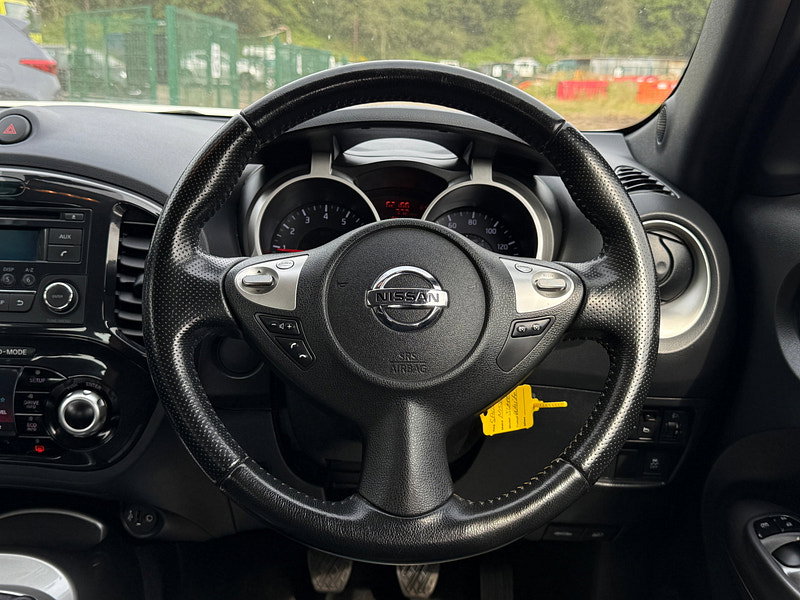Nissan Juke 1.6 Acenta SUV 5dr Petrol Manual Euro 5 (s/s) (117 ps)