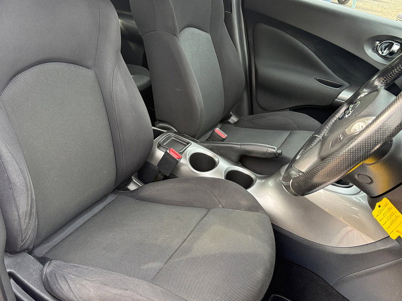 Nissan Juke 1.6 Acenta SUV 5dr Petrol Manual Euro 5 (s/s) (117 ps)