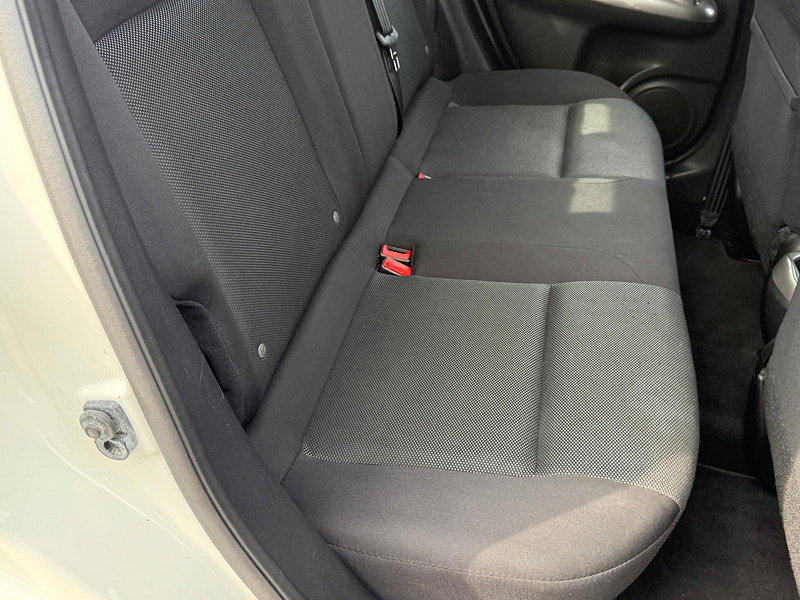 Nissan Juke 1.6 Acenta SUV 5dr Petrol Manual Euro 5 (s/s) (117 ps)