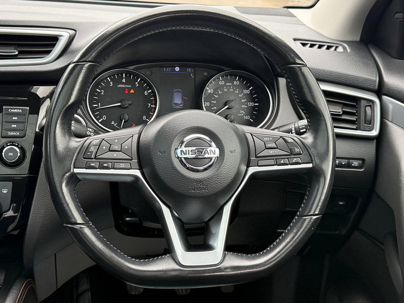 Nissan Qashqai 1.3 DIG-T N-Motion SUV 5dr Petrol Manual Euro 6 (s/s) (140 ps)