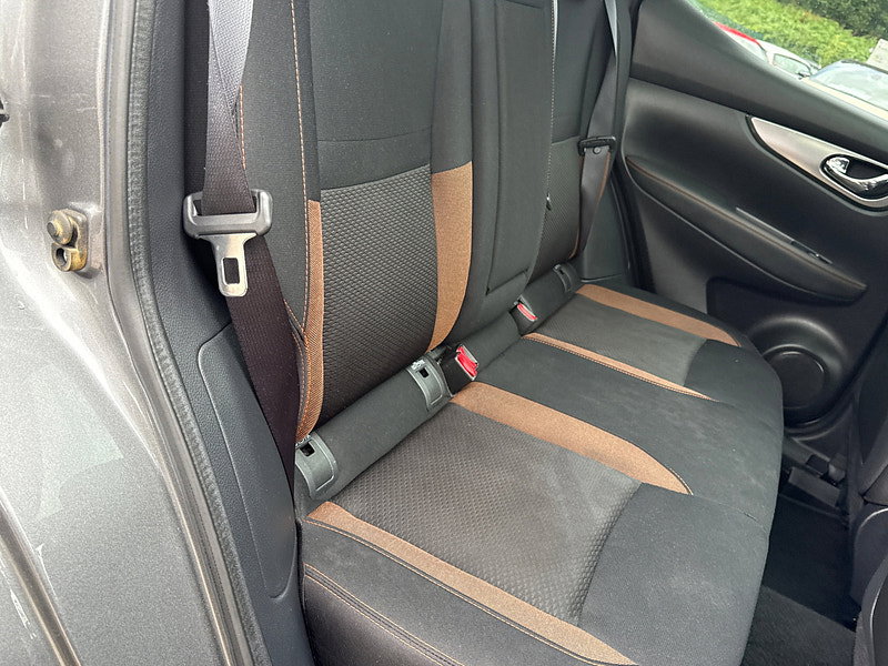 Nissan Qashqai 1.3 DIG-T N-Motion SUV 5dr Petrol Manual Euro 6 (s/s) (140 ps)