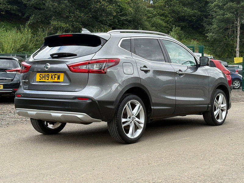 Nissan Qashqai 1.3 DIG-T N-Motion SUV 5dr Petrol Manual Euro 6 (s/s) (140 ps)