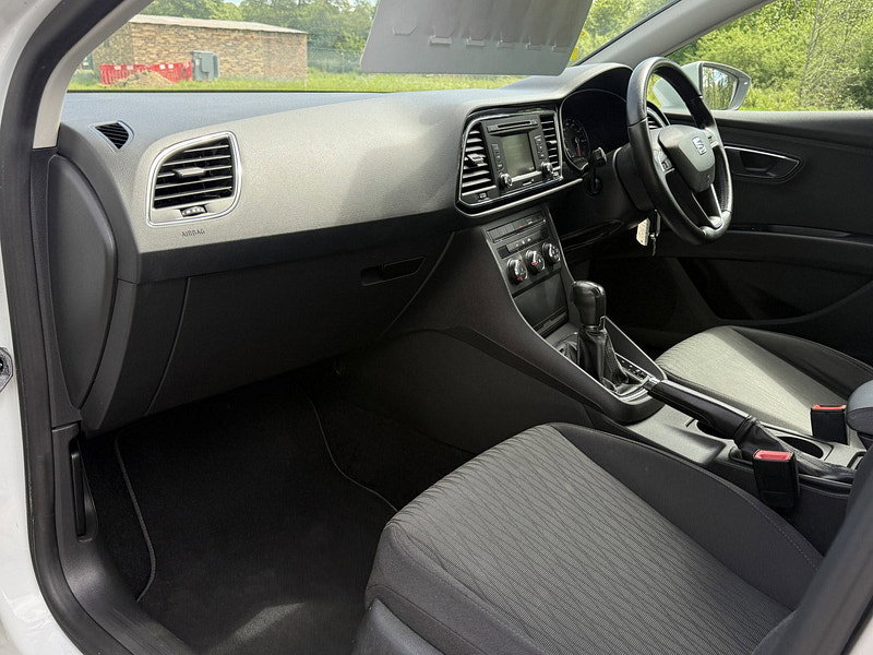 Seat Leon 2.0 TDI CR SE Hatchback 5dr Diesel DSG Euro 5 (s/s) (150 ps)