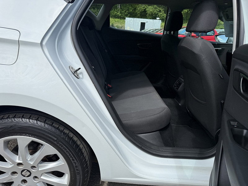 Seat Leon 2.0 TDI CR SE Hatchback 5dr Diesel DSG Euro 5 (s/s) (150 ps)