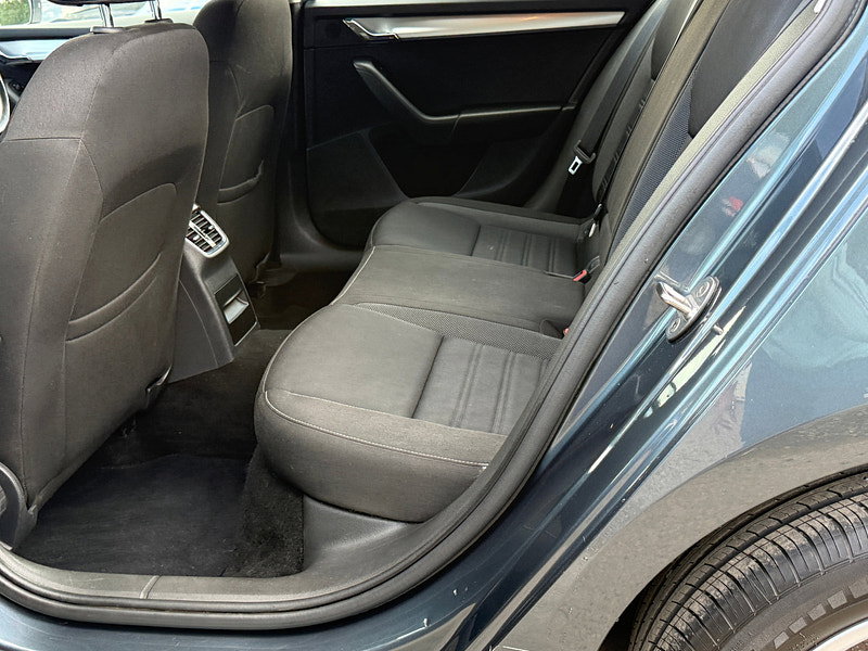 Skoda Octavia 1.0 TSI GPF SE Technology Estate 5dr Petrol Manual Euro 6 (s/s) (115 ps)